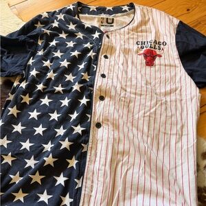 Chicago bulls women’s shirt X-Large